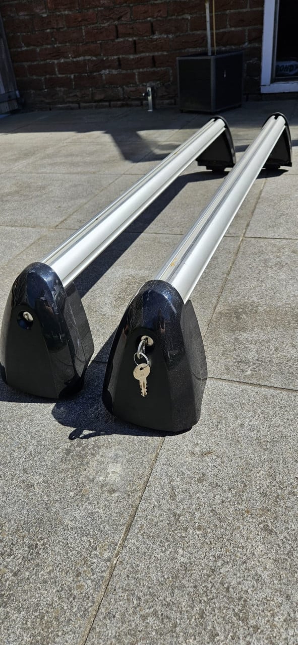 Dakdragers met slot voor Audi met dak met rails