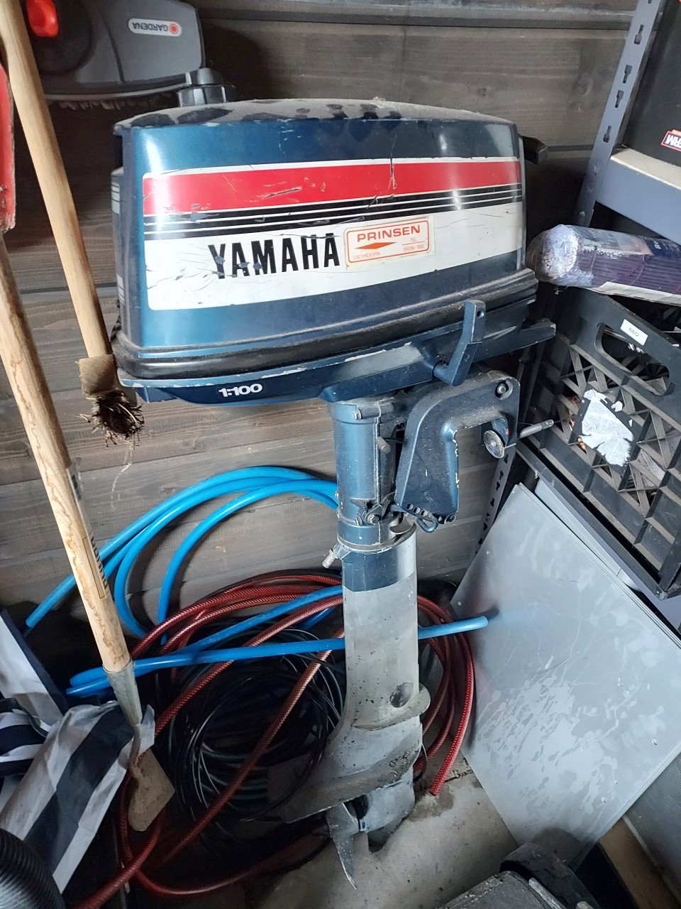 Houten zeilboot merk TOP 595 te koop.