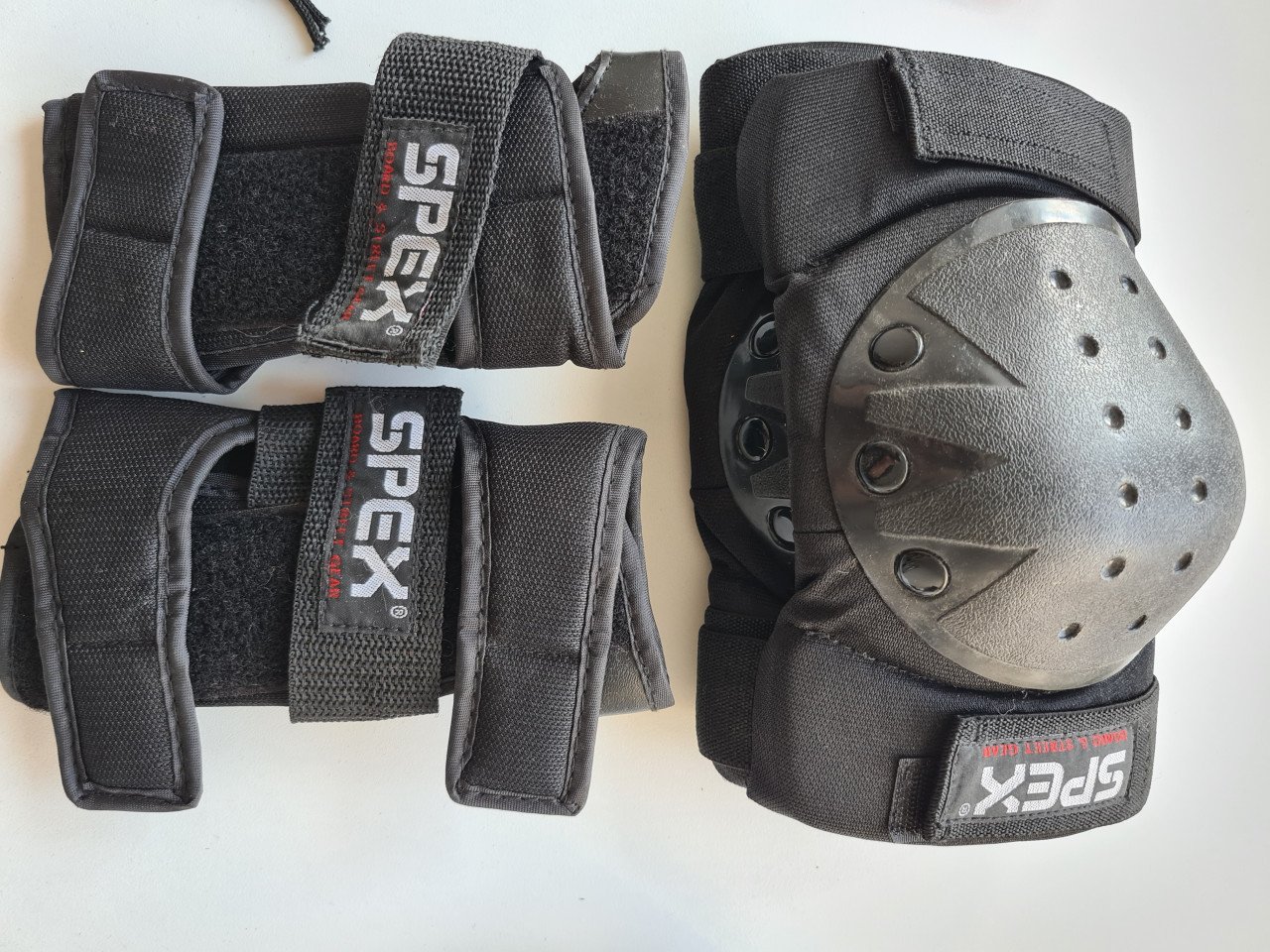 Stuf Performance Skeelers Maat 42 + bescherming van Spex