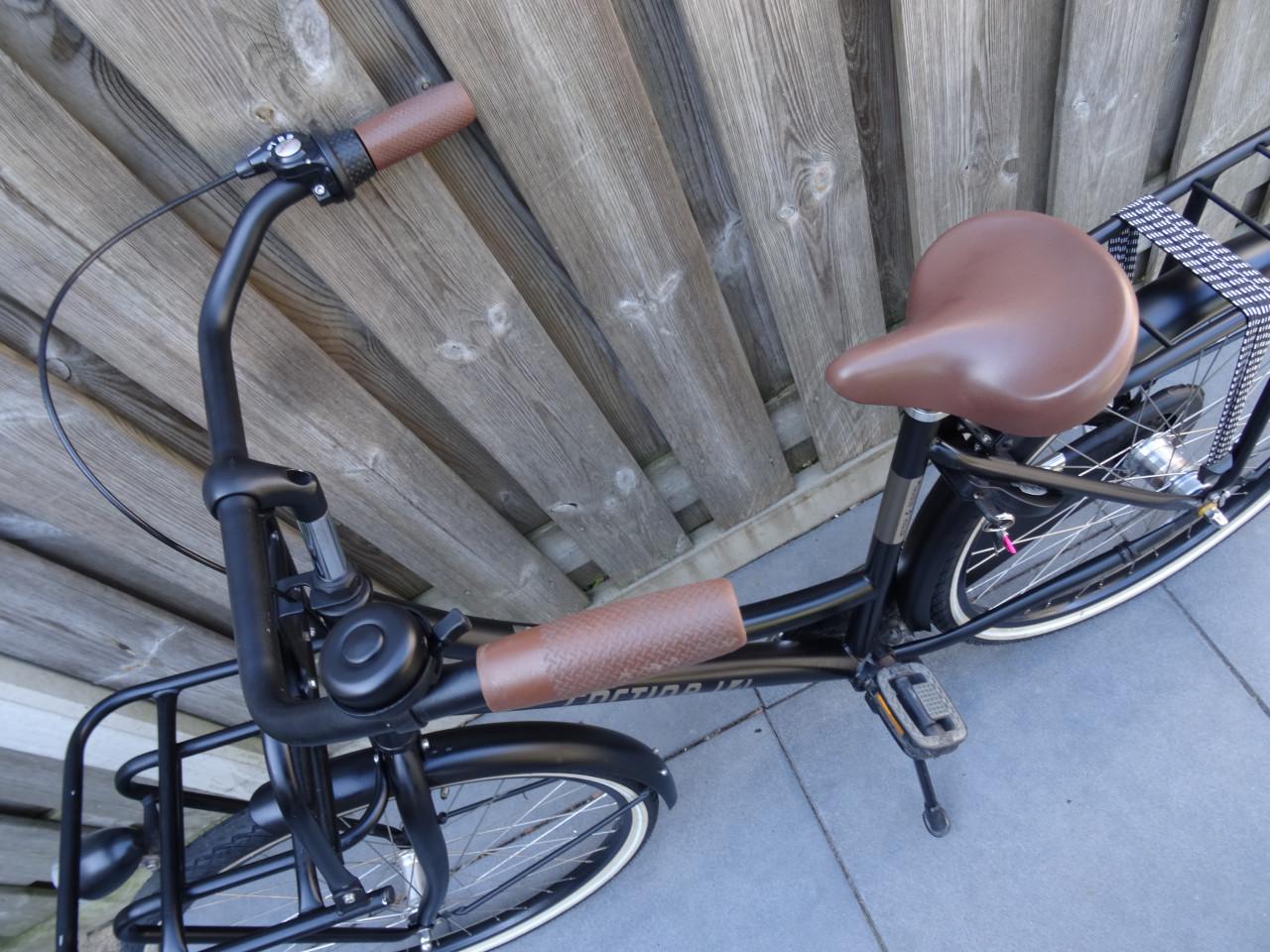 🚲 Cortina U4 Transport Meisjesfiets – 26 inch – Black Matt