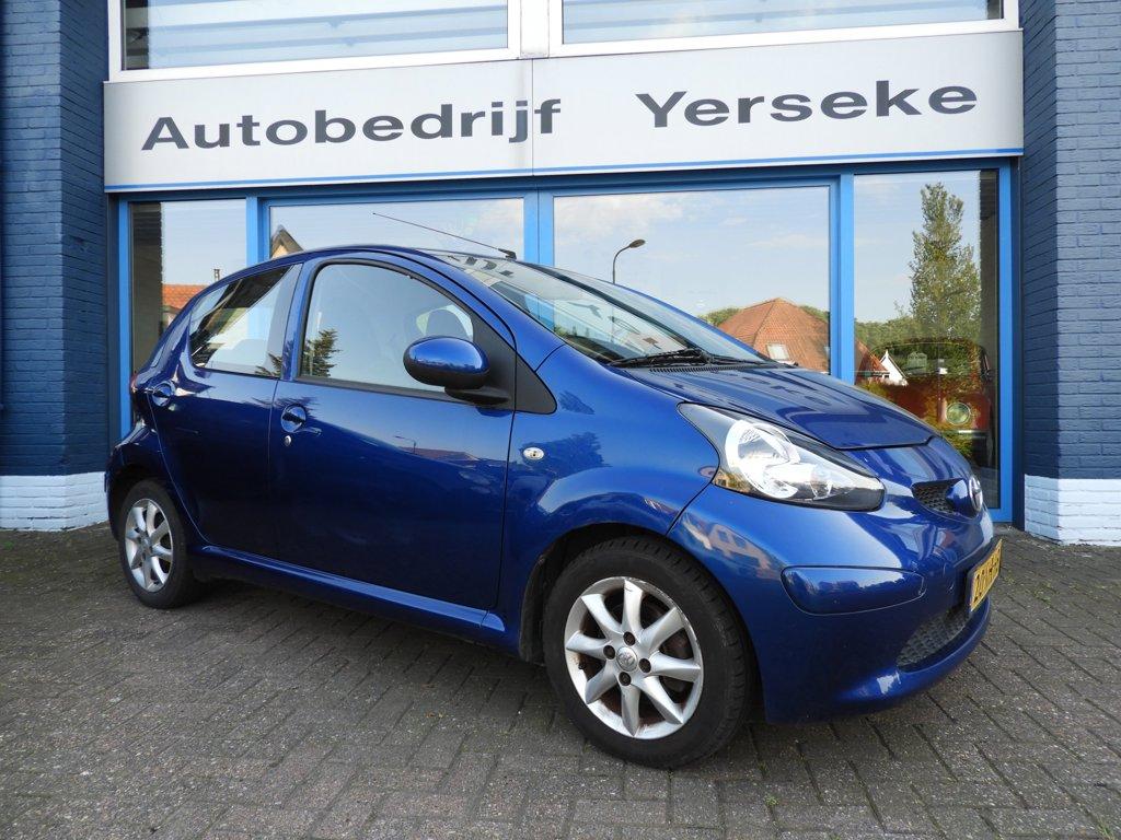 Toyota Aygo 1.0-12v +