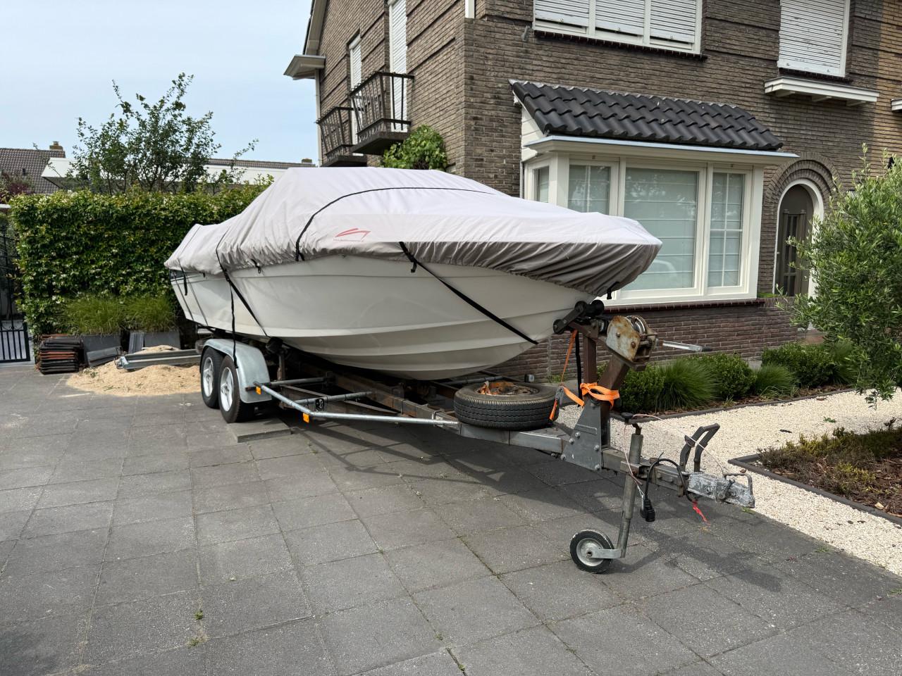 Reinell Speedboot (235PK inboard)