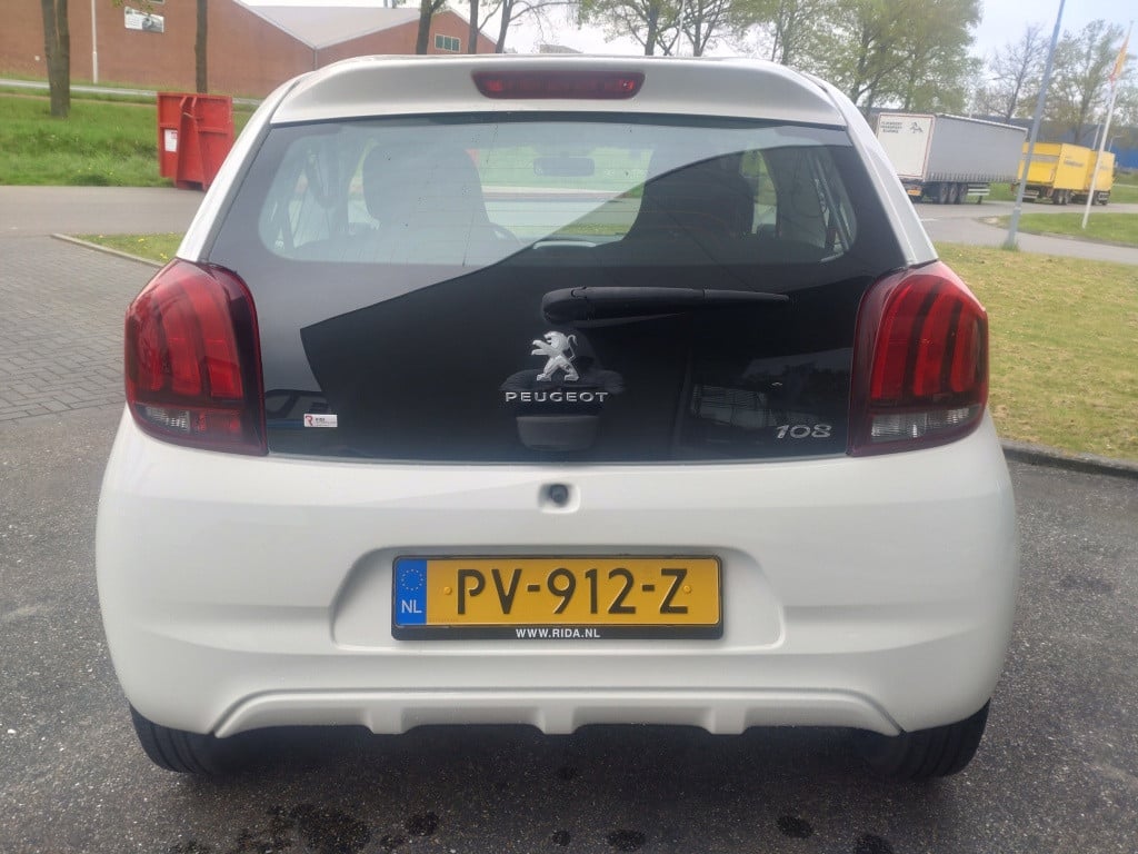 Peugeot 108 1.0 e-vti blue lion