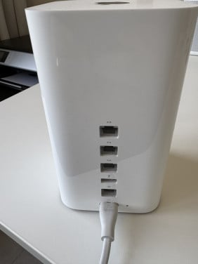 Apple airport router extreme