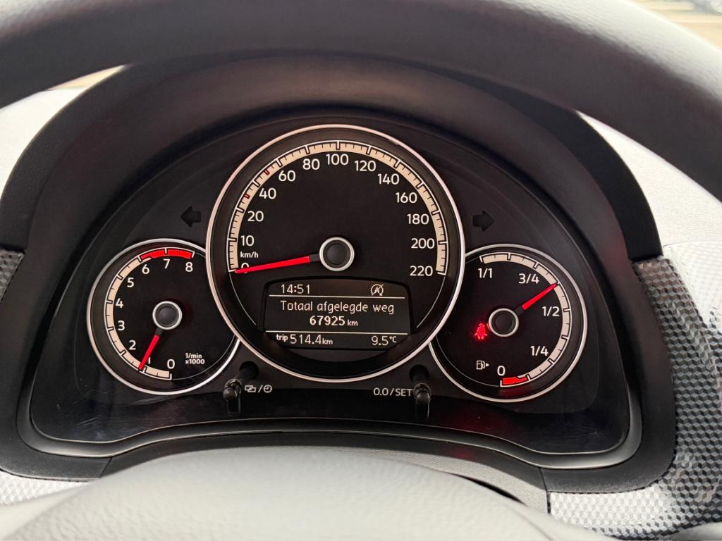 Volkswagen UP! 1.0 5-deurs | camera | cruise | airco | bluetooth | pdc | ri