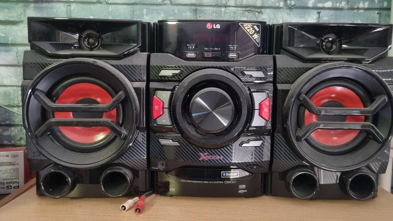 LG XBOOM CM4341 mini hifi systeem