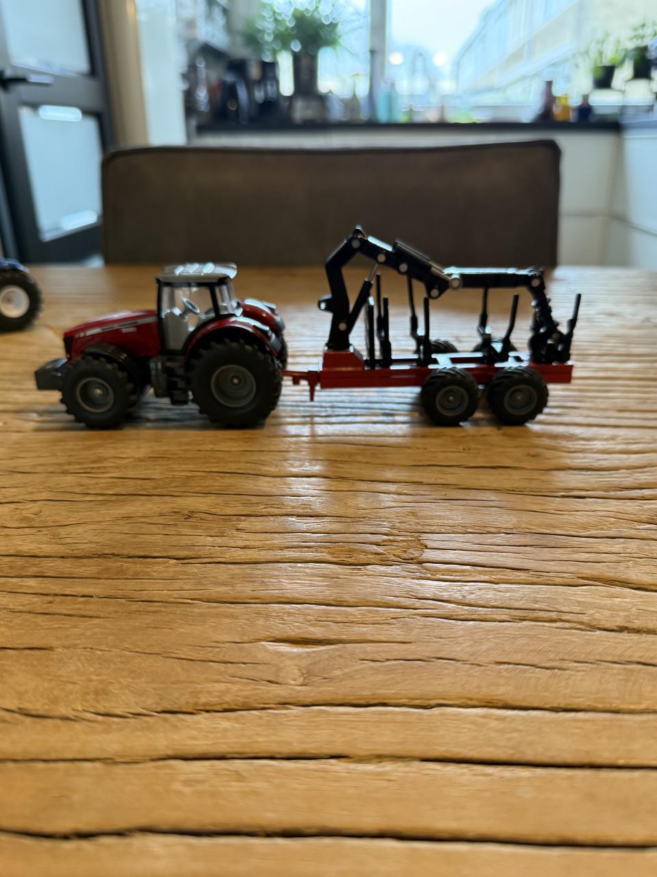 Siku Massey-Ferguson MF 8690 - Schaal 1:50