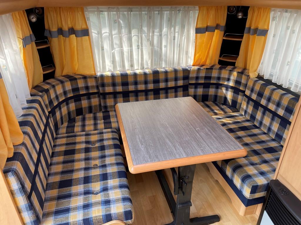 Hobby de Luxe 450 met mover