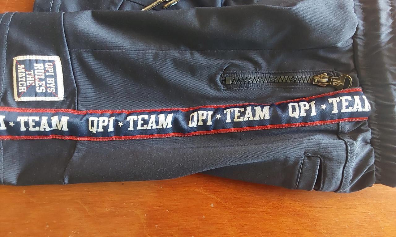 Donkerblauwe korte broek van het merk Quapi boys in maat 92.