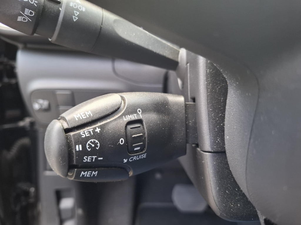 Citroen C3 1.2 feel edition 110 automaat clim/nav/trekhaak