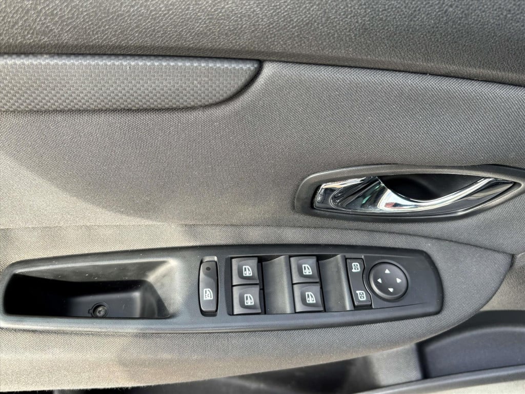 Renault Grand Scenic tce 130 7 persoons expression| schuifdak|trekhaak|rijk