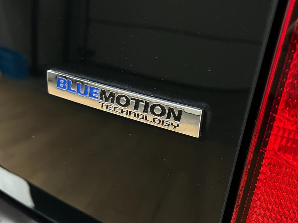 Volkswagen UP! occasion 1.0 high up! bluemotion | zwart | airco | aux | twe