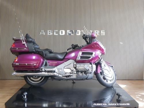 HONDA GL 1800 GOLDWING