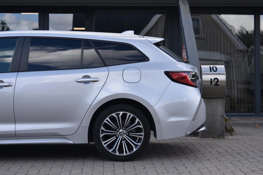 Toyota Corolla Touring Sports 1.8 hybrid sport plus | camera | afn. trekhaa