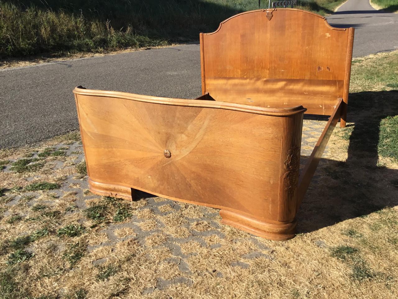 Art Deco bed ombouw