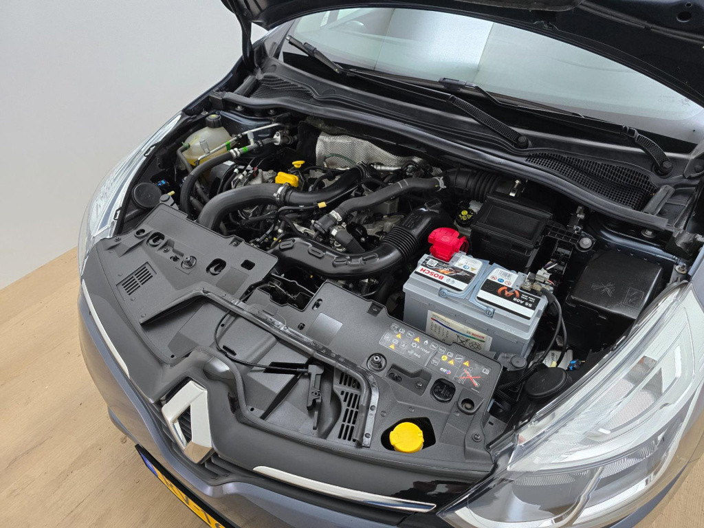 Renault Clio estate occasion 0.9 tce limited met trekhaak | zuinig! | tweed