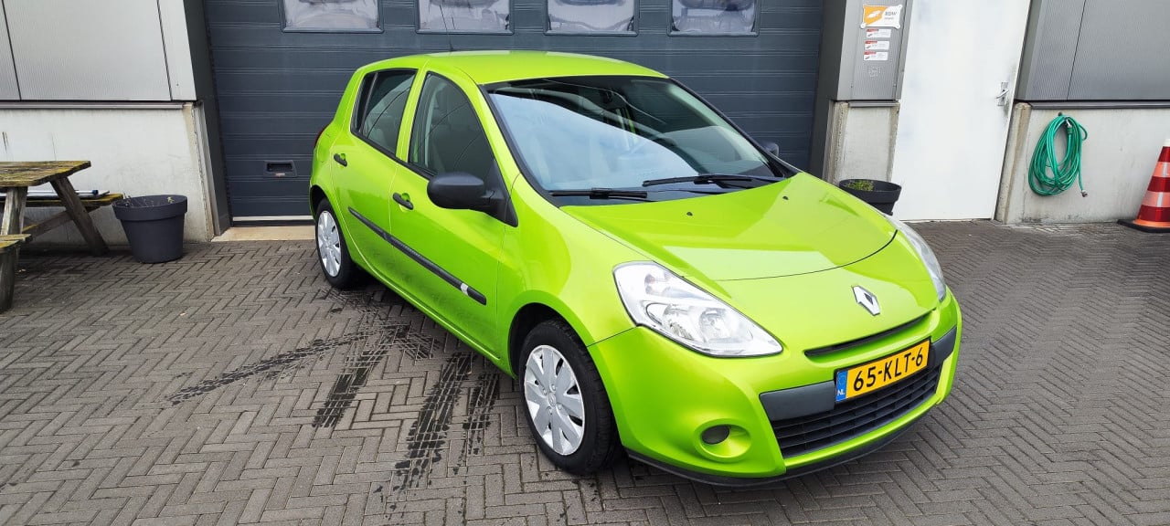 TE KOOP RENAULT CLIO 1.2 SPECIAL LINE IN TOPSTAAT 95.227 KM