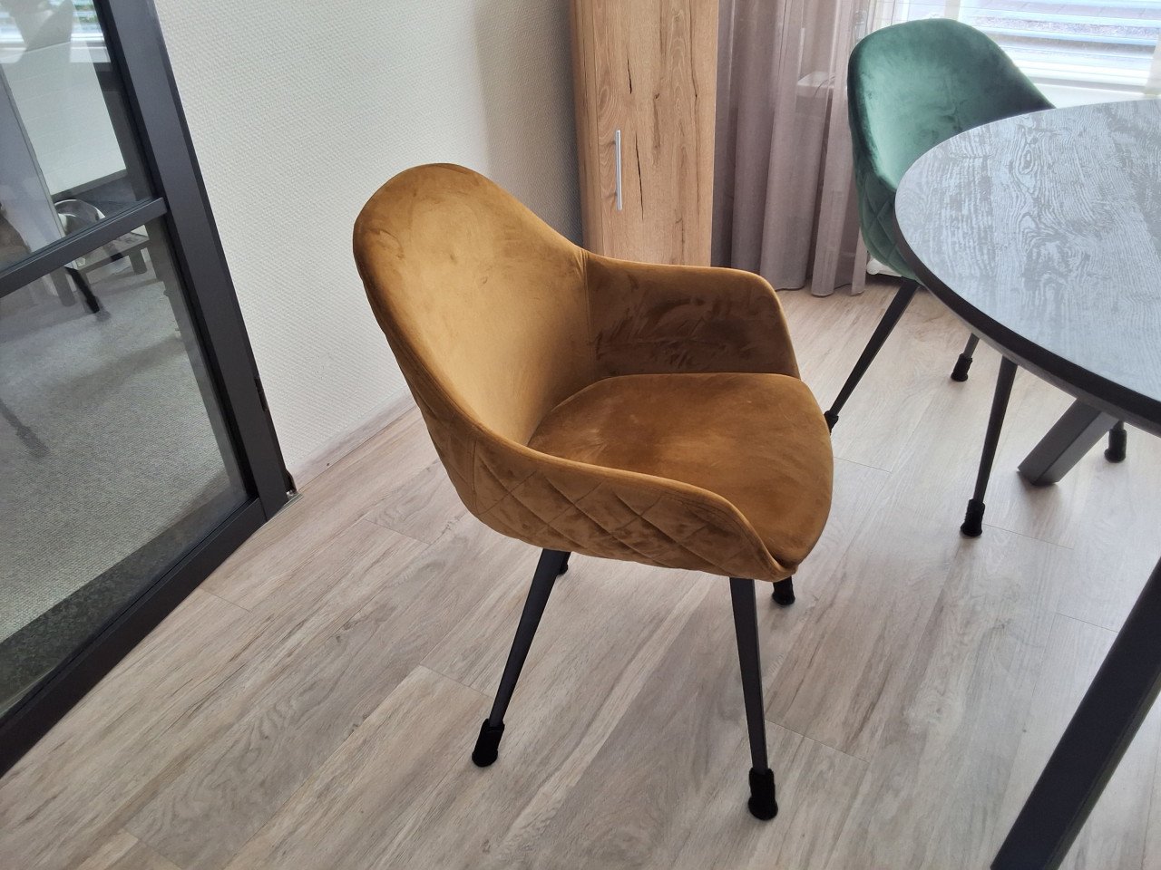 Eethoek met 4 stoelen