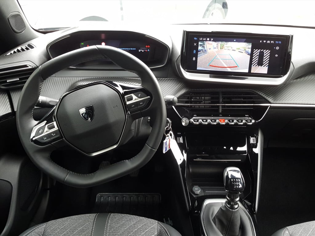 Peugeot 2008 1.2 puretech 100pk allure | navigatie | bluetooth | applecarpl
