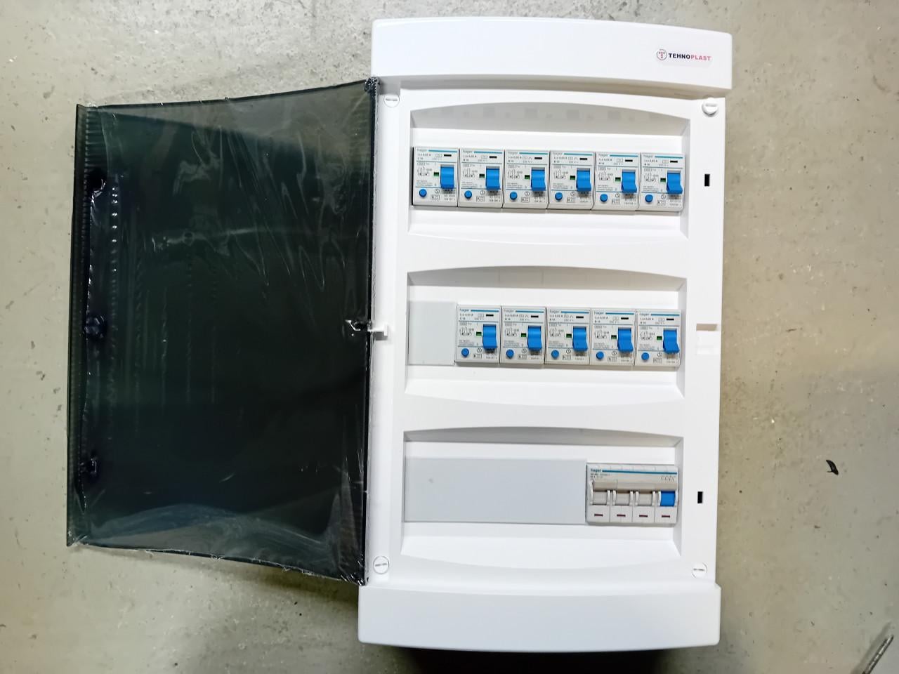 Groepenkast Hager 11 groepen met aardlek 16 A 30 mA met hoofdsch. 40 A.