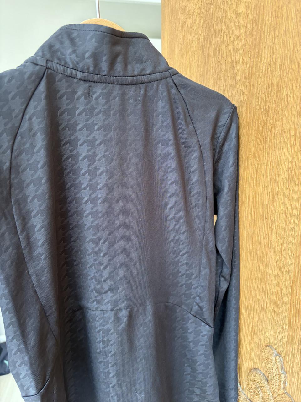 Trainingsshirt QHP zwart piqué 128