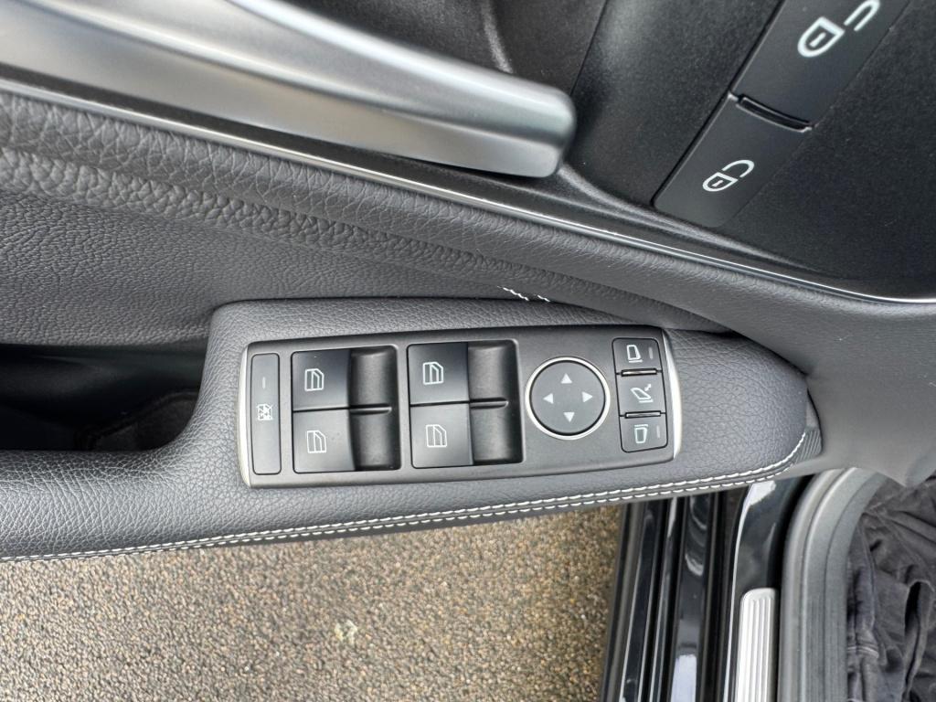Mercedes-Benz Cla 180 urban automaat , apple-carplay , afneembare trekhaak
