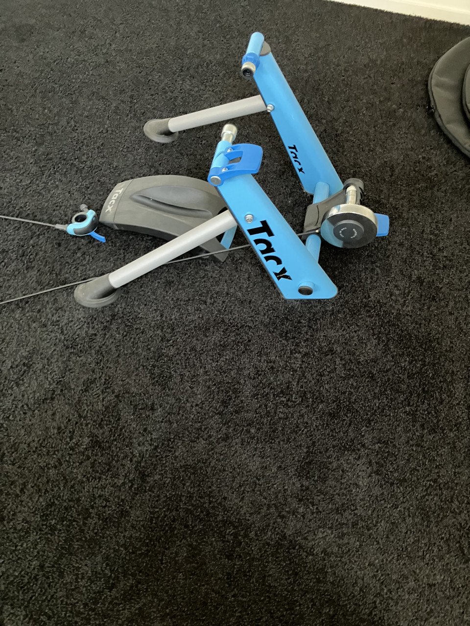 Te koop in  goede staat een tacx fietstrainer   DOE EEN BOD