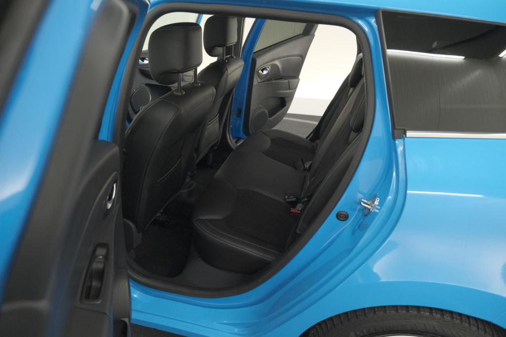 Renault Clio estate tce 90 intens | navigatie | parkeersensoren | half lede