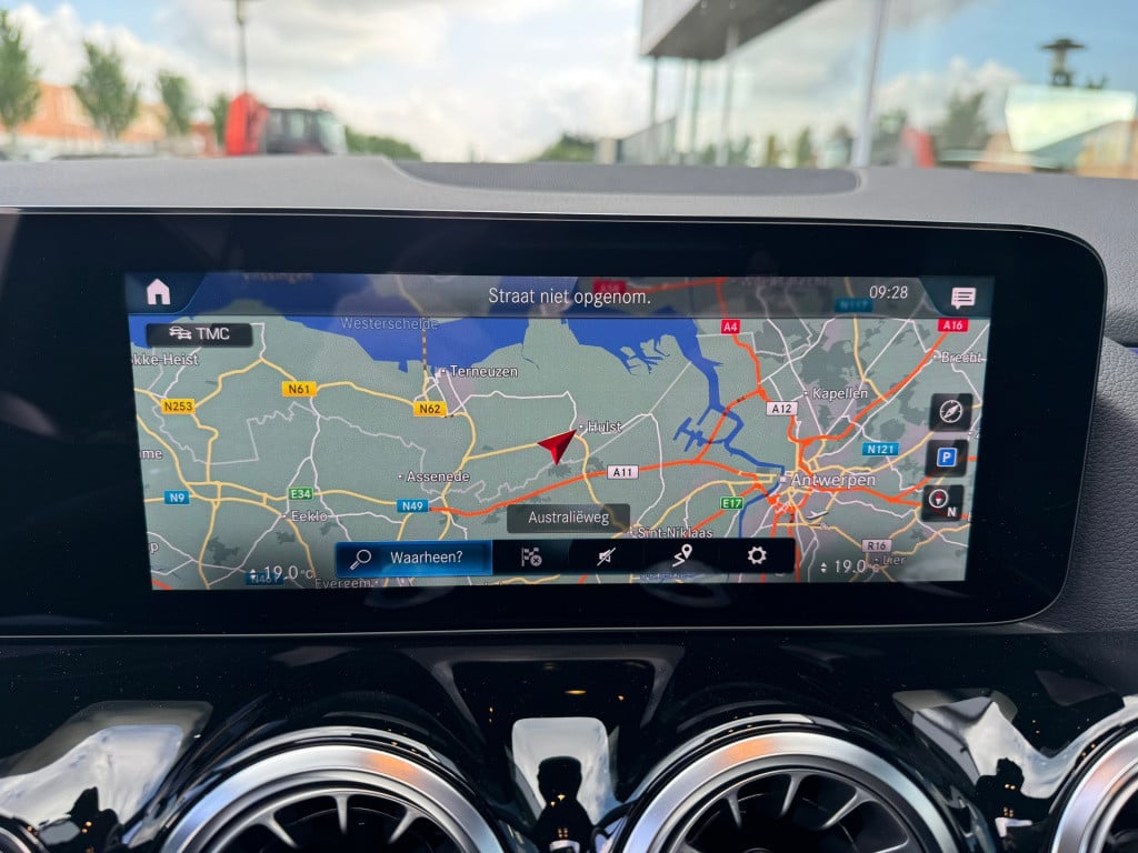 Mercedes-Benz Gla-klasse 200 business solution amg automaat /wegklapbare tr