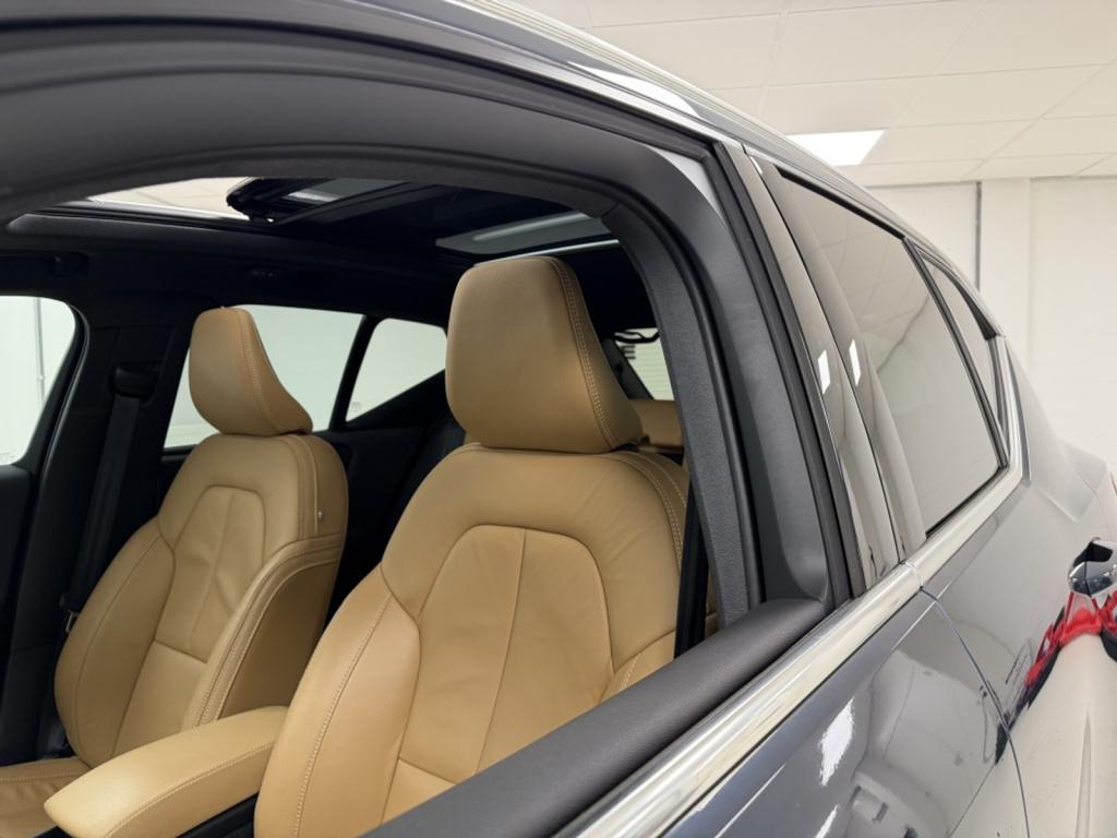 Volvo XC40 1.5 t5 recharge inscription | trekhaak | panoramadak | leer |