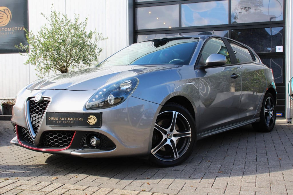Alfa Romeo Giulietta 1.4 turbo multiair veloce tct - navi - cruise - uconne