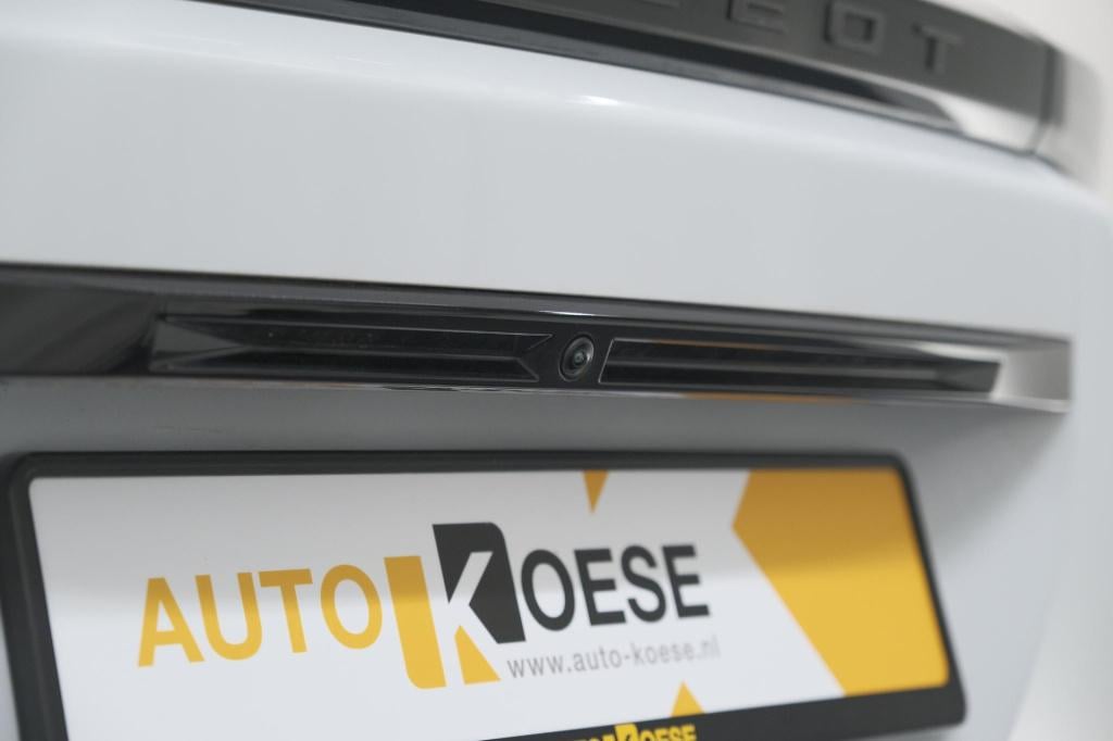 Peugeot 2008 puretech 130 eat8 allure | 360 camera | dodehoekdetectie | app