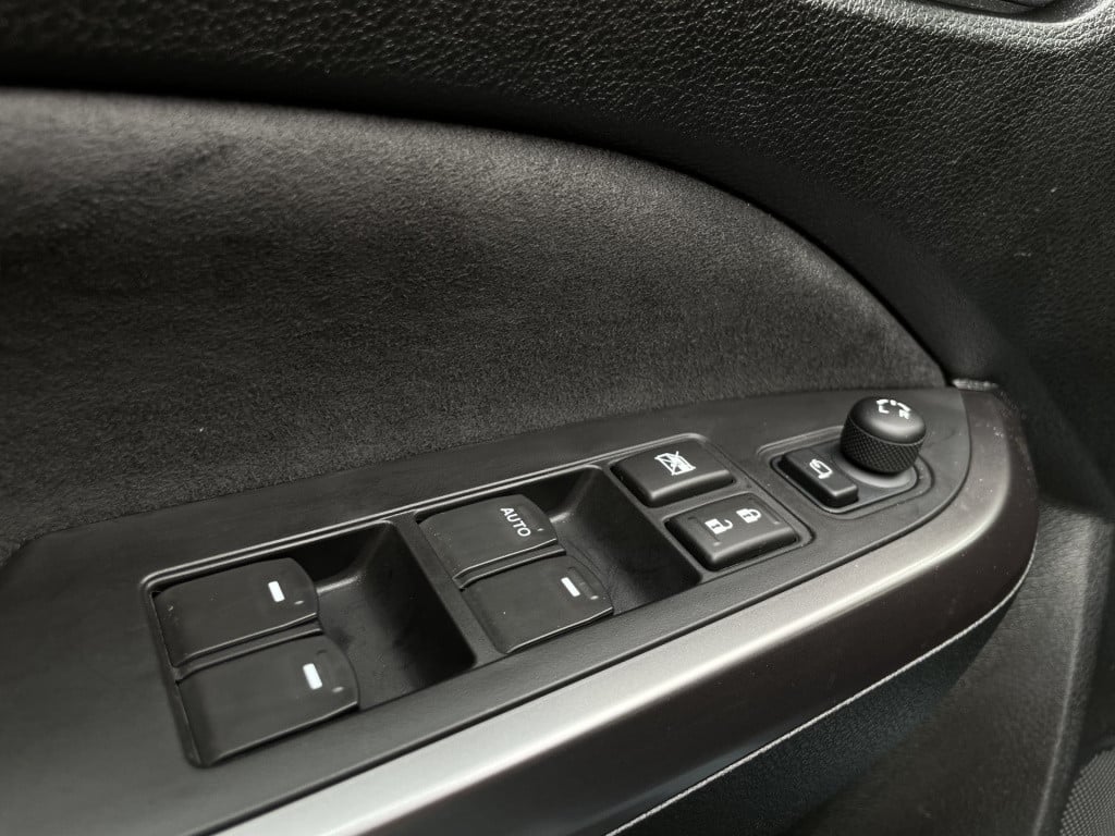 Suzuki Vitara 1.4 boosterjet style smart hybrid