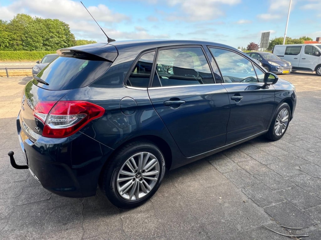 Citroen C4 1.6 vti collection, navi, trekhaak enz...
