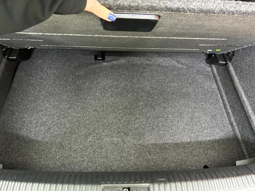 Volkswagen Polo occasion 1.2 tsi bluemotion r-line edition | zwart | tweede