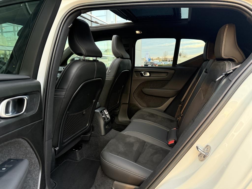 Volvo XC40 t5 262pk recharge ultimate dark| full options !!