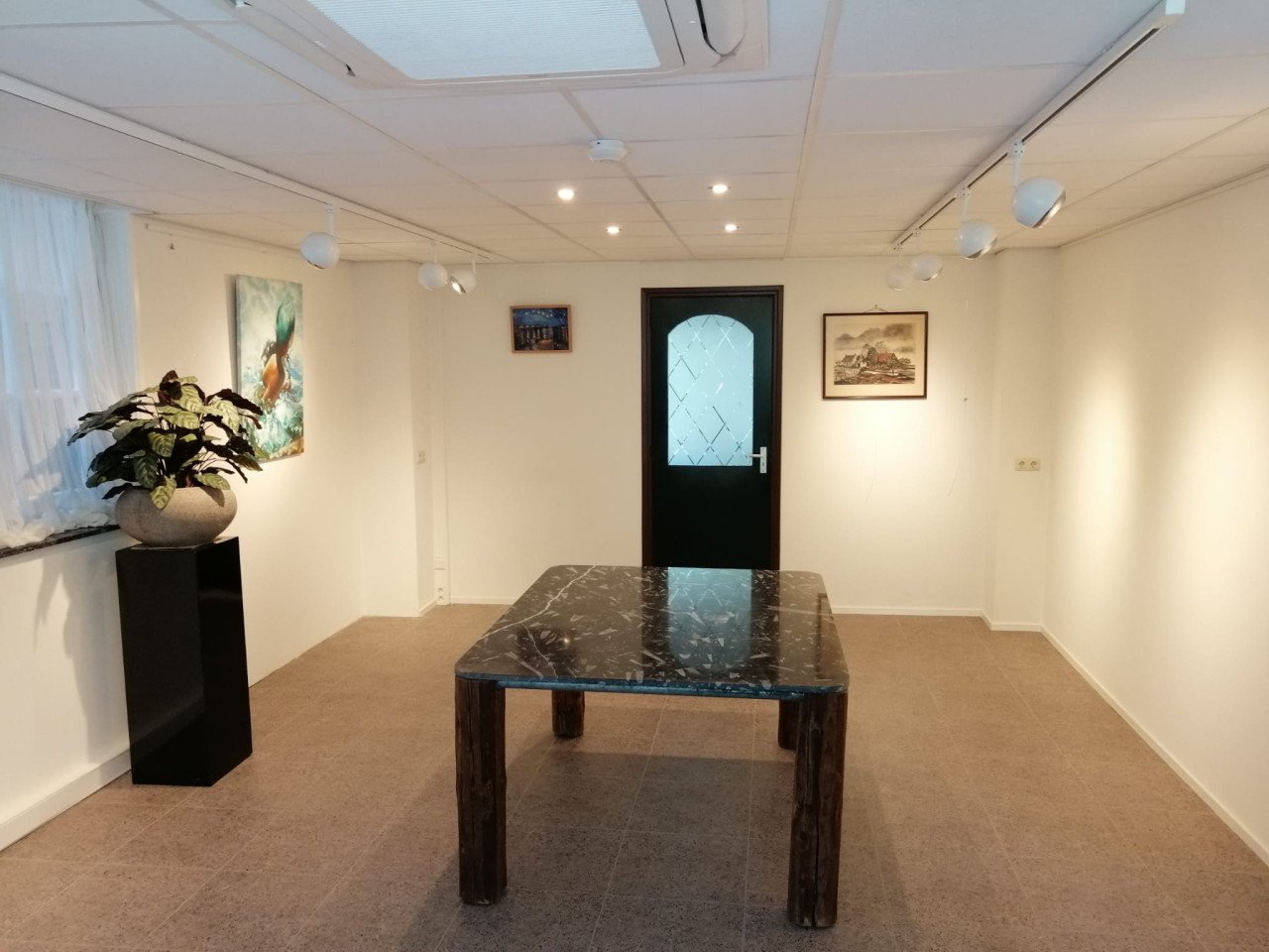 Kunstatelier / expositieruimte of yoga-ruimte te huur