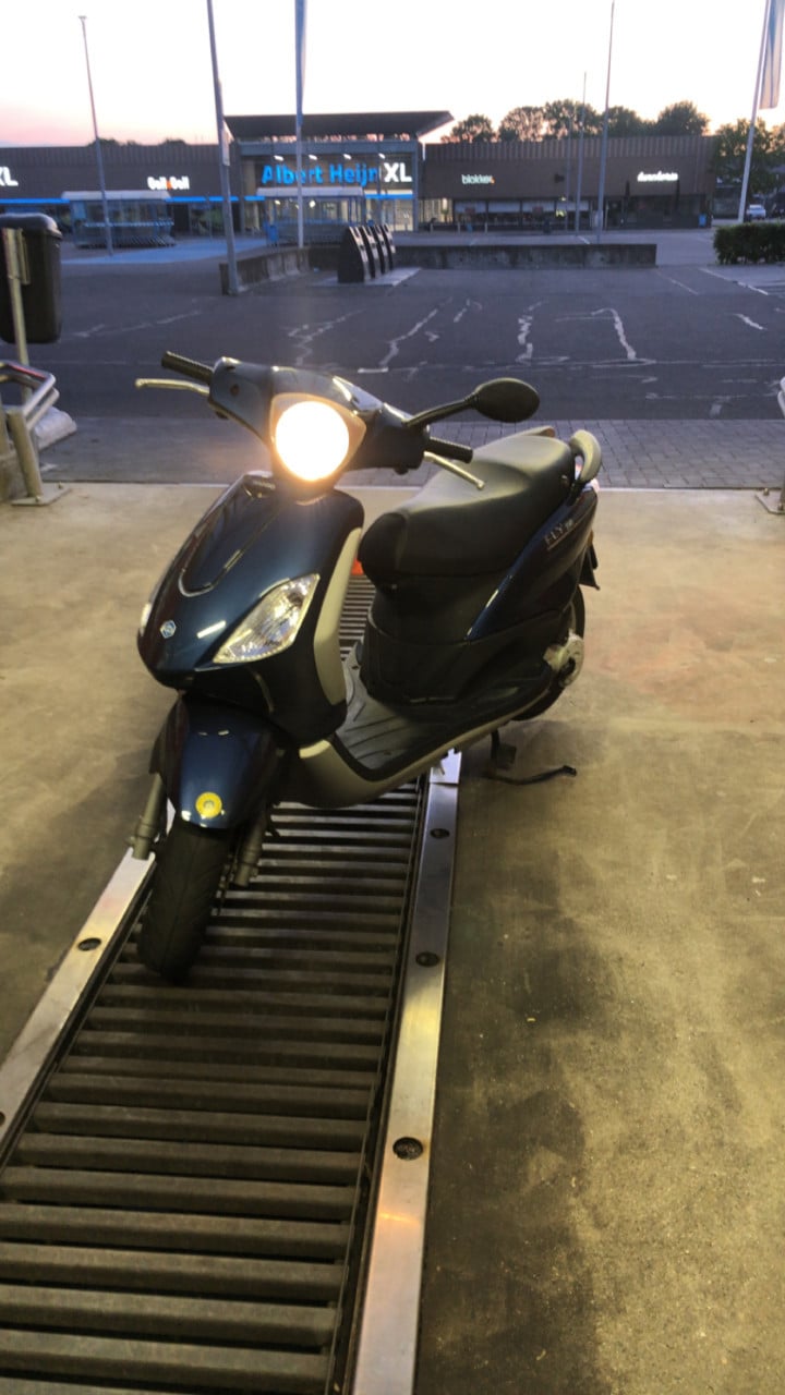 Piaggio Fly snor
