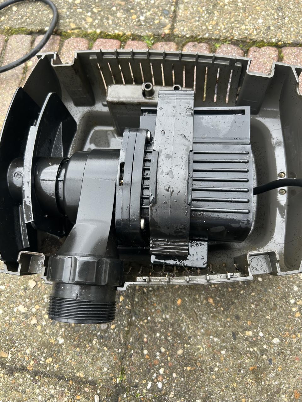 Te koop oase eco primium 10000 sterke en zuinige Vijverpomp