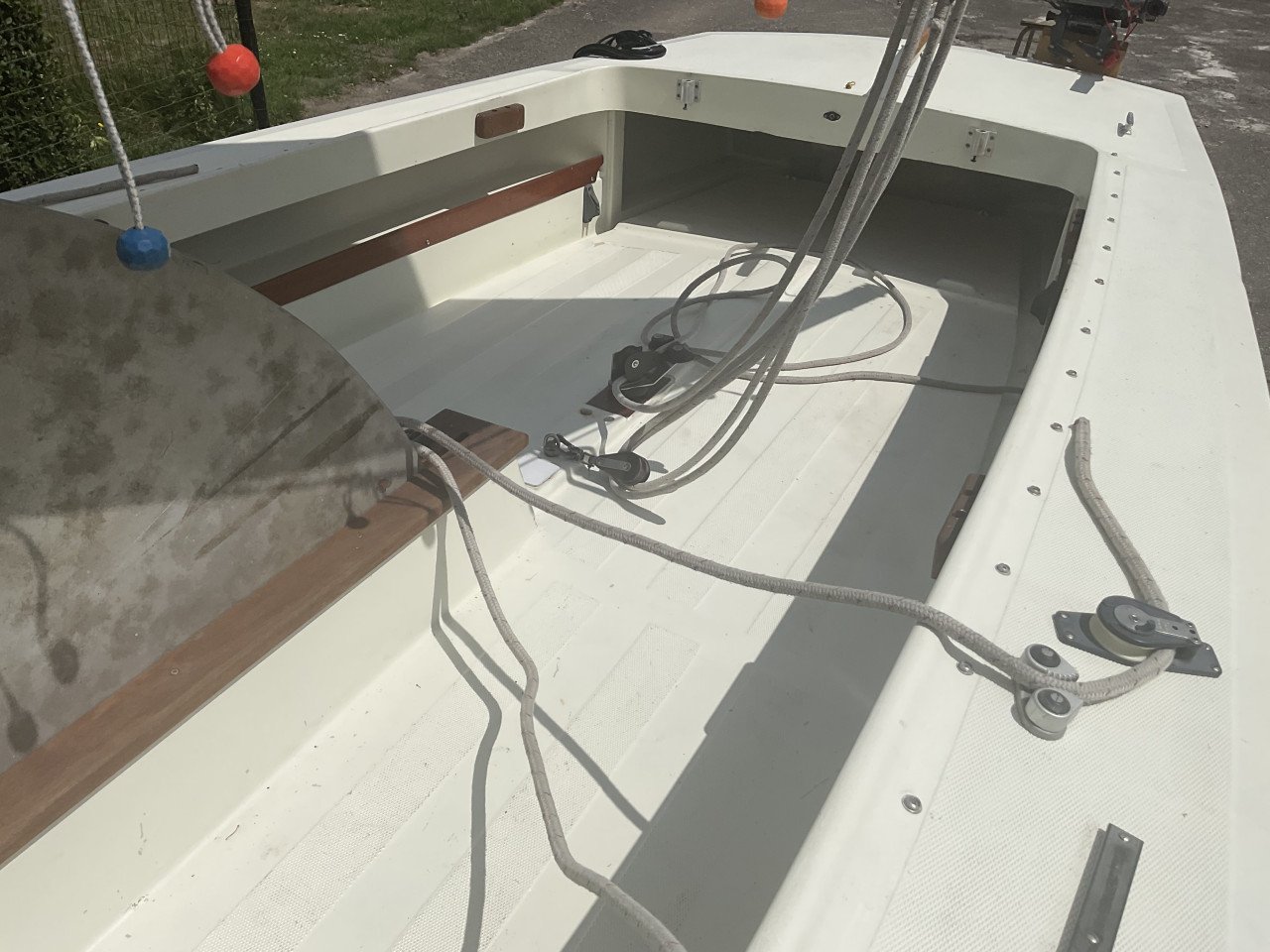 Te koop degelijke zeilboot, type volksboot 600