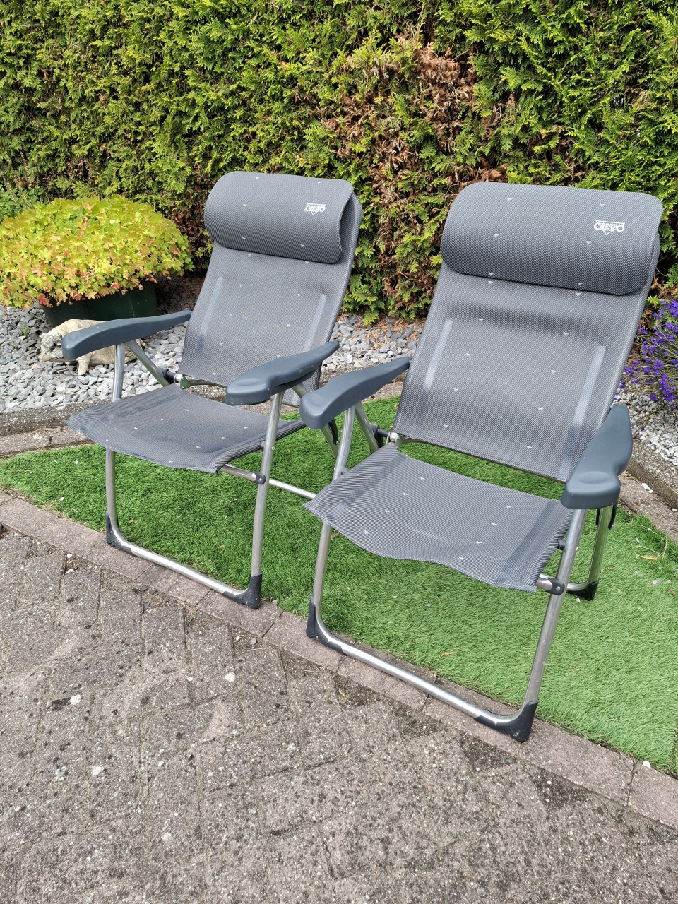 Twee tuinstoelen Crespo