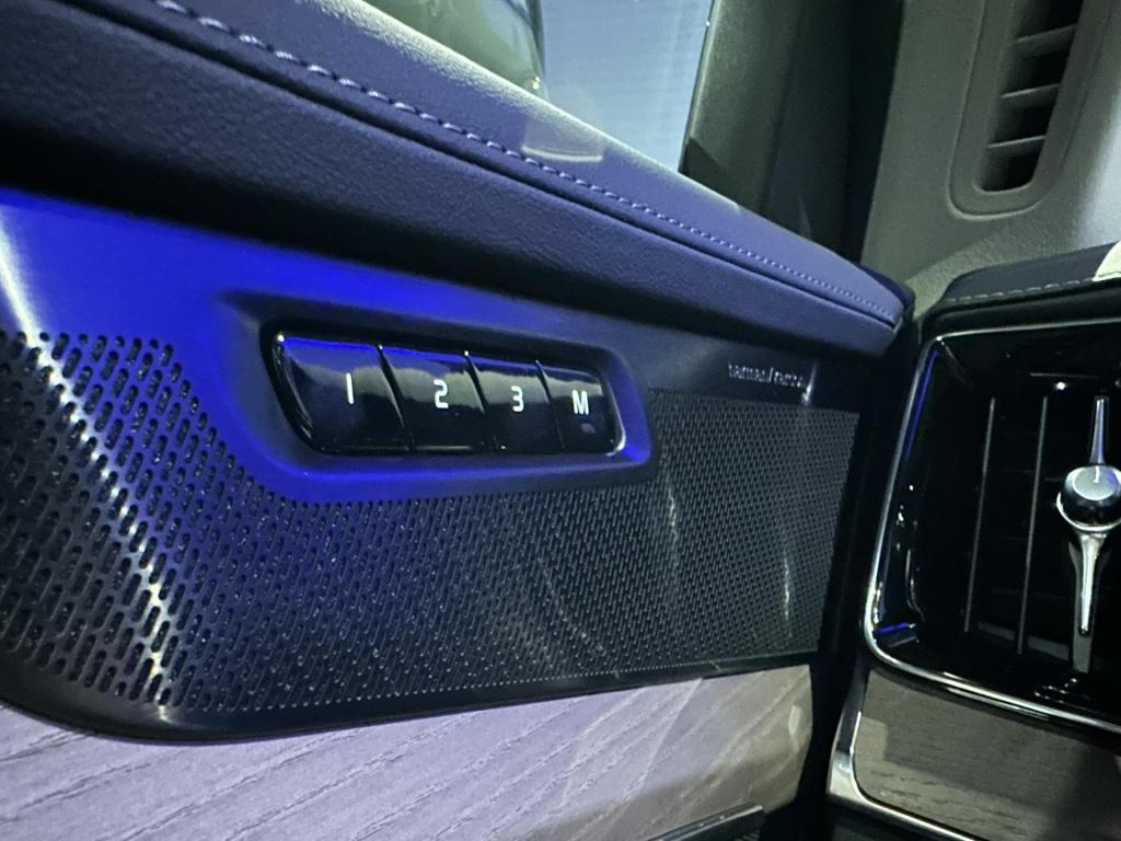 Volvo XC90 2.0 t8 plug-in hybrid awd plus dark *luchtvering*pano*surroundvi