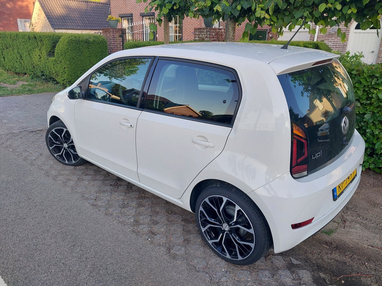 VW up