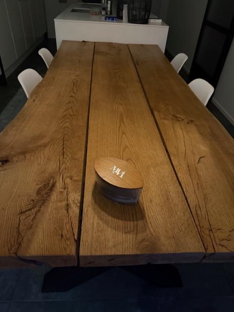 Te koop in zeer goede staat zware eiken eettafel