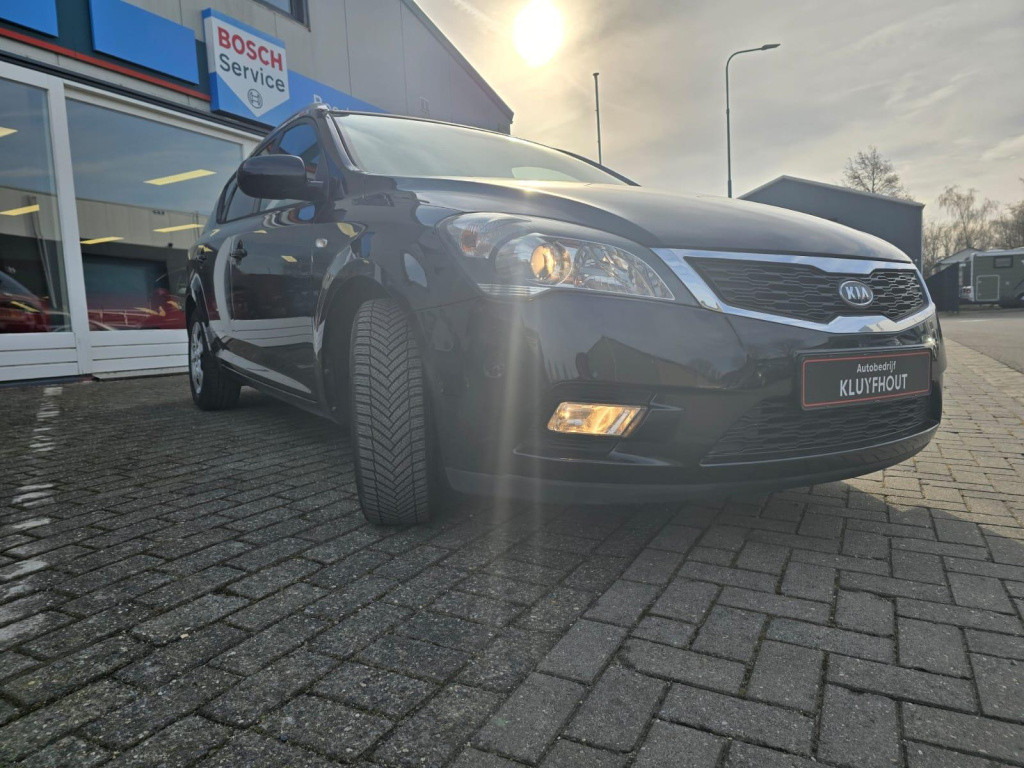 Kia Cee'd sporty wagon 1.6 cvvt x-tra