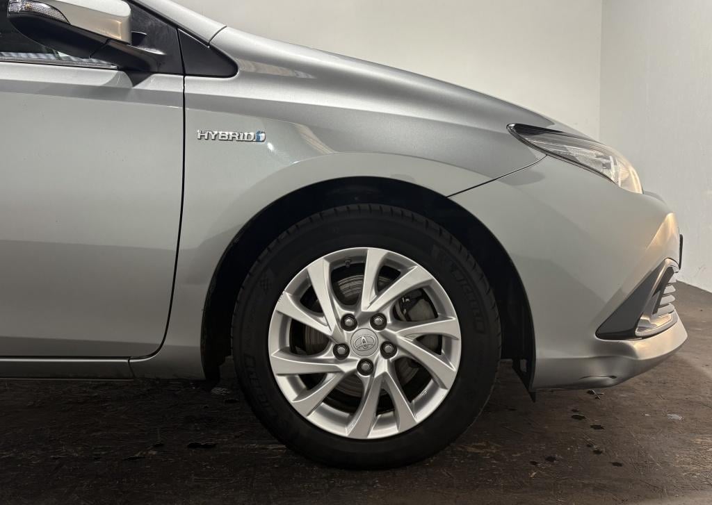 Toyota Auris touring sports 1.8 hybr. energy +
