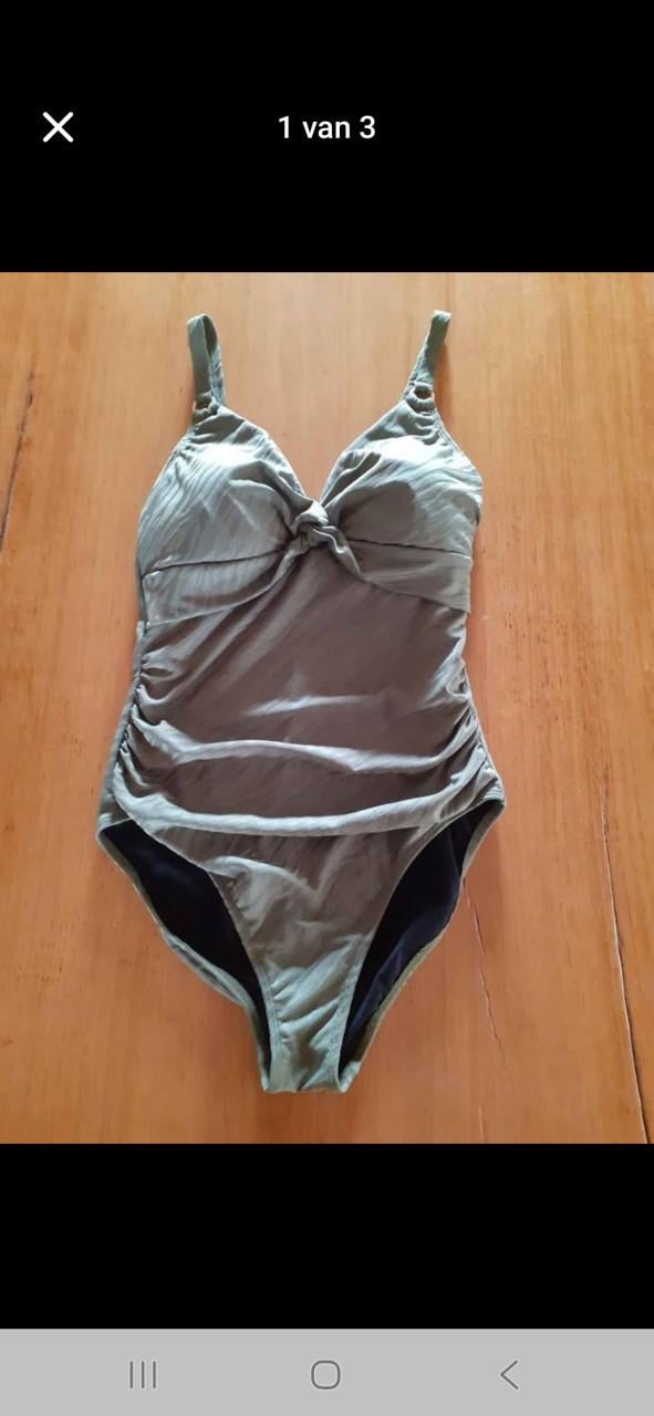 Badpak, olijfgroen, nieuw! Mt 40