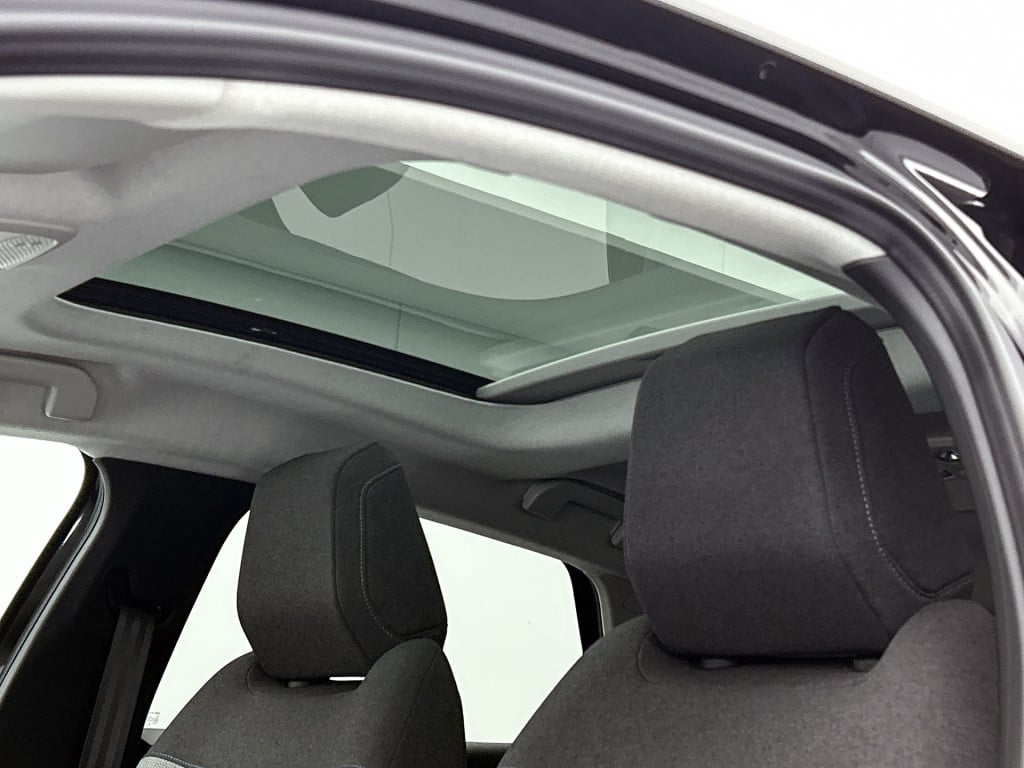 Citroen C4 130pk shine | rijklaar | panorama dak | head-up display | navi |