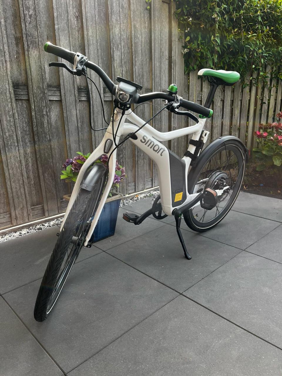 Mercedes-Smart E-Bike 277 km op de teller.