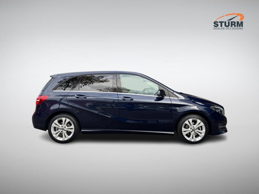 Mercedes-Benz B-Klasse 200 ambition automaat, nl-auto trekhaak uitklapbaar!
